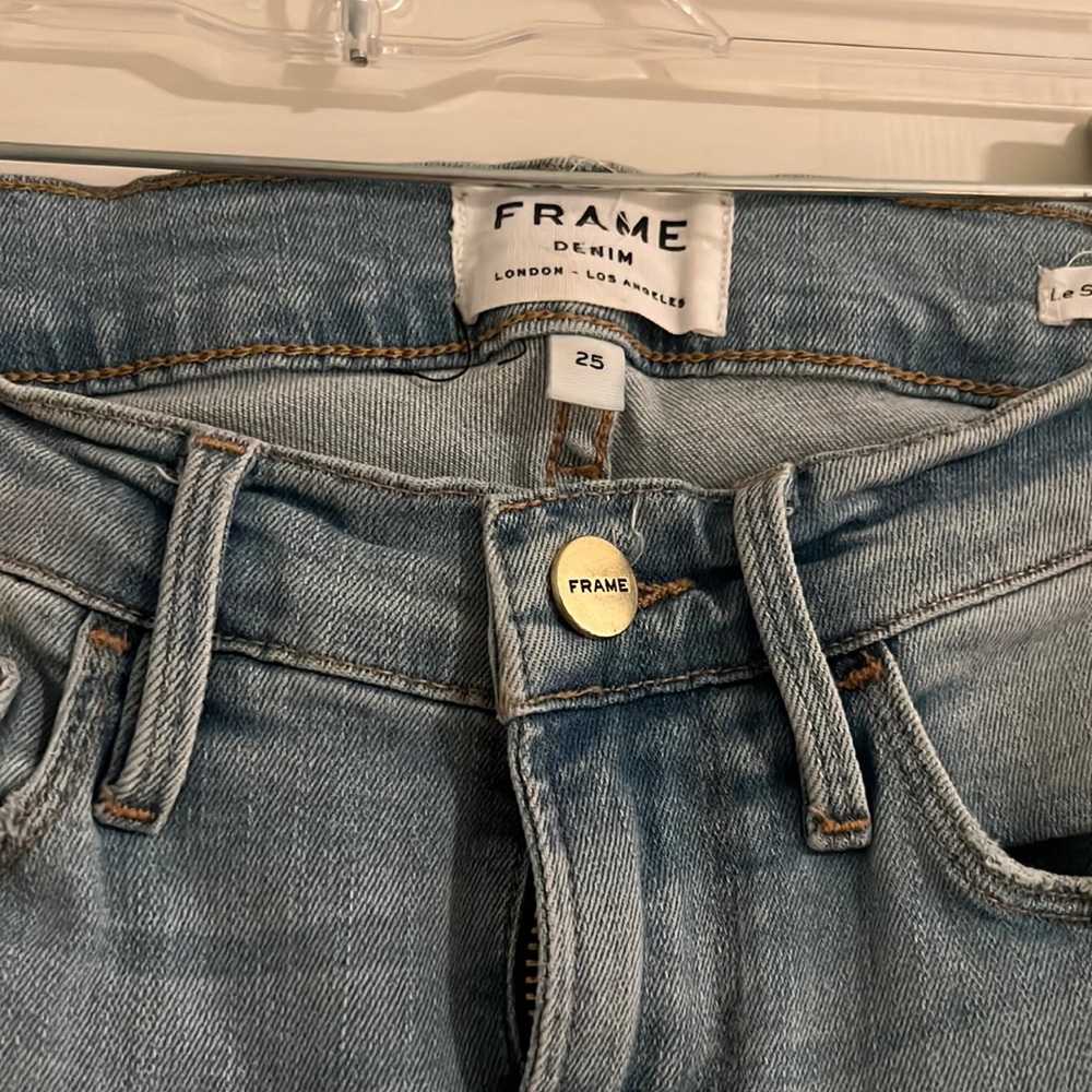 Frame jeans. Size 25